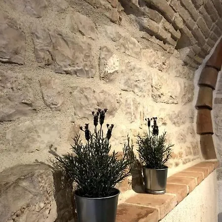Rossovino Stone Loft Apartment Gubbio