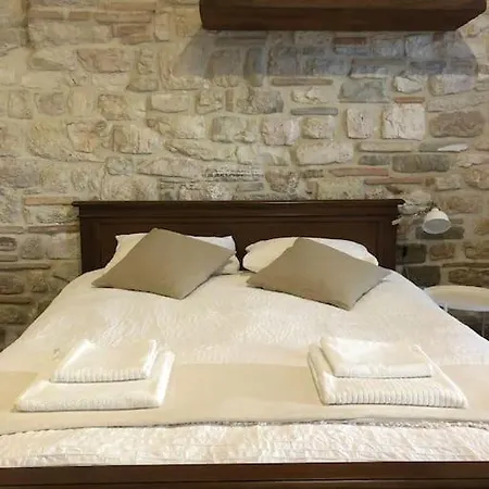 Rossovino Stone Loft *